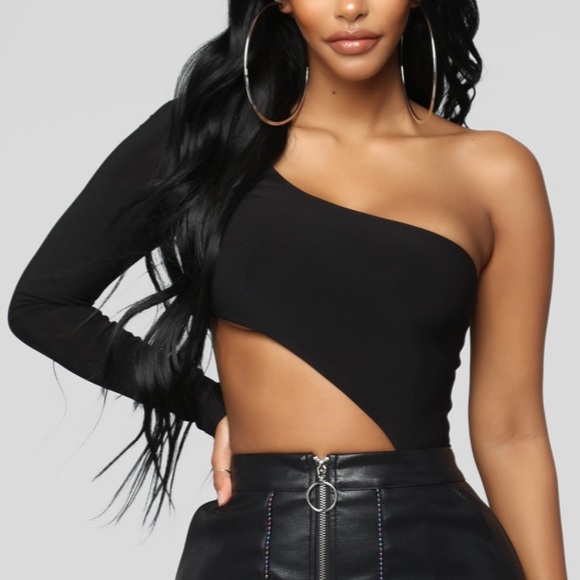 FashionNova Asymmetrical Cut-Out Bodysuit - Picture 3 of 6